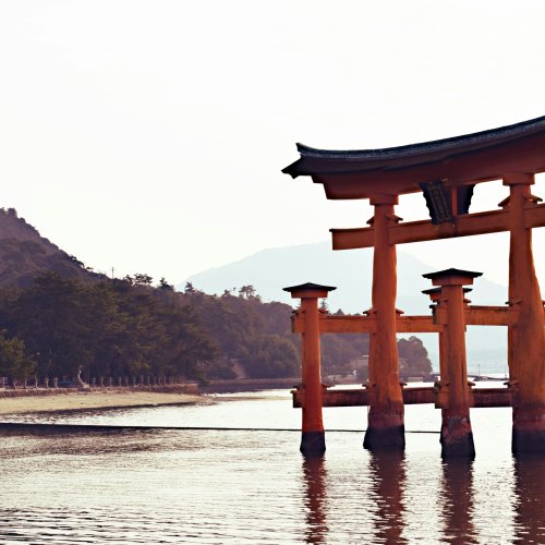 Фотография Святилище Ицукусима и «плавающие» тории Миядзимы