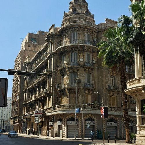 Классическое старинное здание